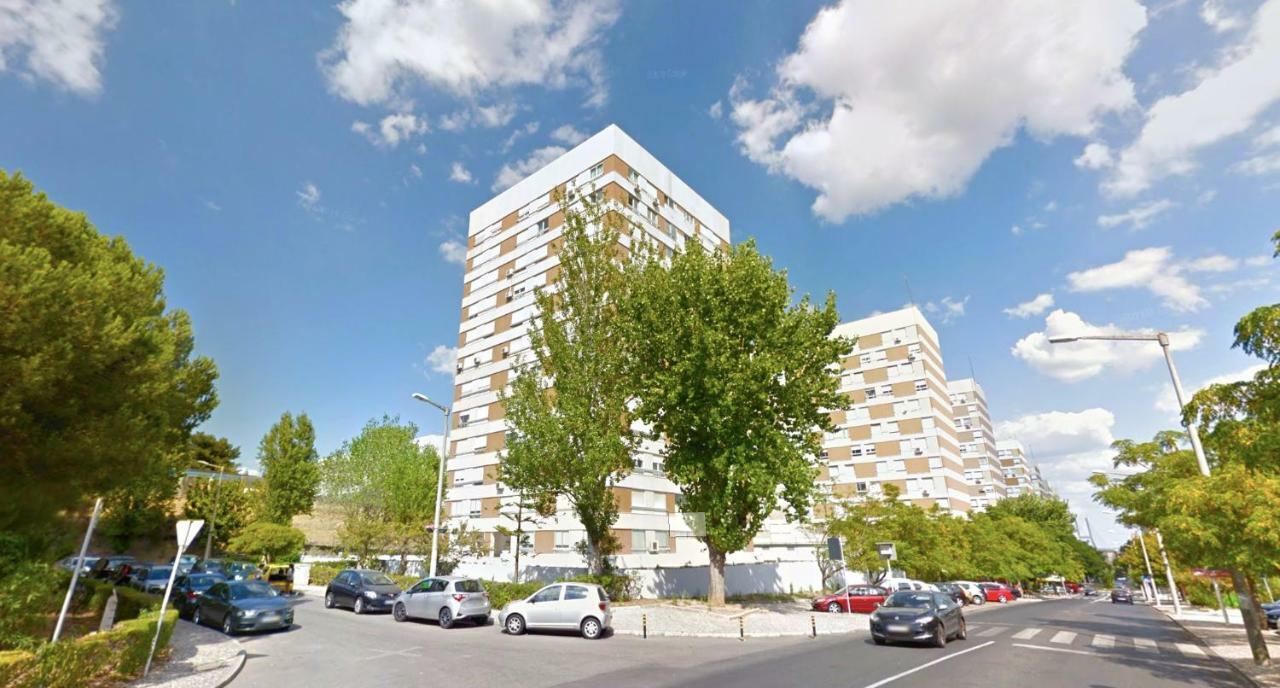 Lisbon Sky View 3Br Home + Near Airport + Free Parking Buitenkant foto